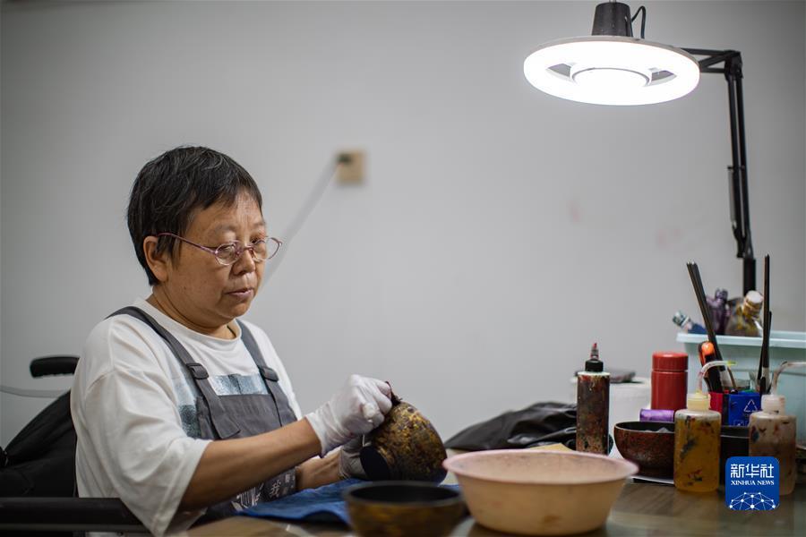 赌不玩小游戏